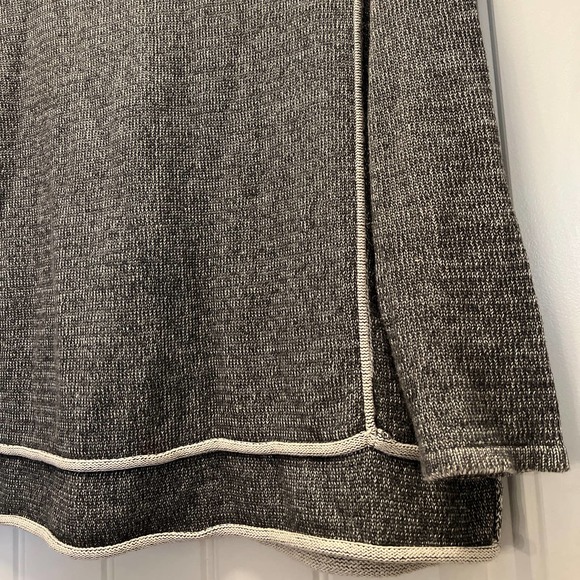 Max Studio Women’s Minimalist‎ Long Sleeve Crewneck Pullover Sweater Size S Gray - Picture 5 of 6